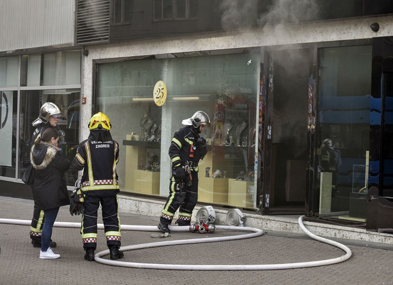 FOTO Izbio požar u skladištu draguljarnice u samom centru Zagreba